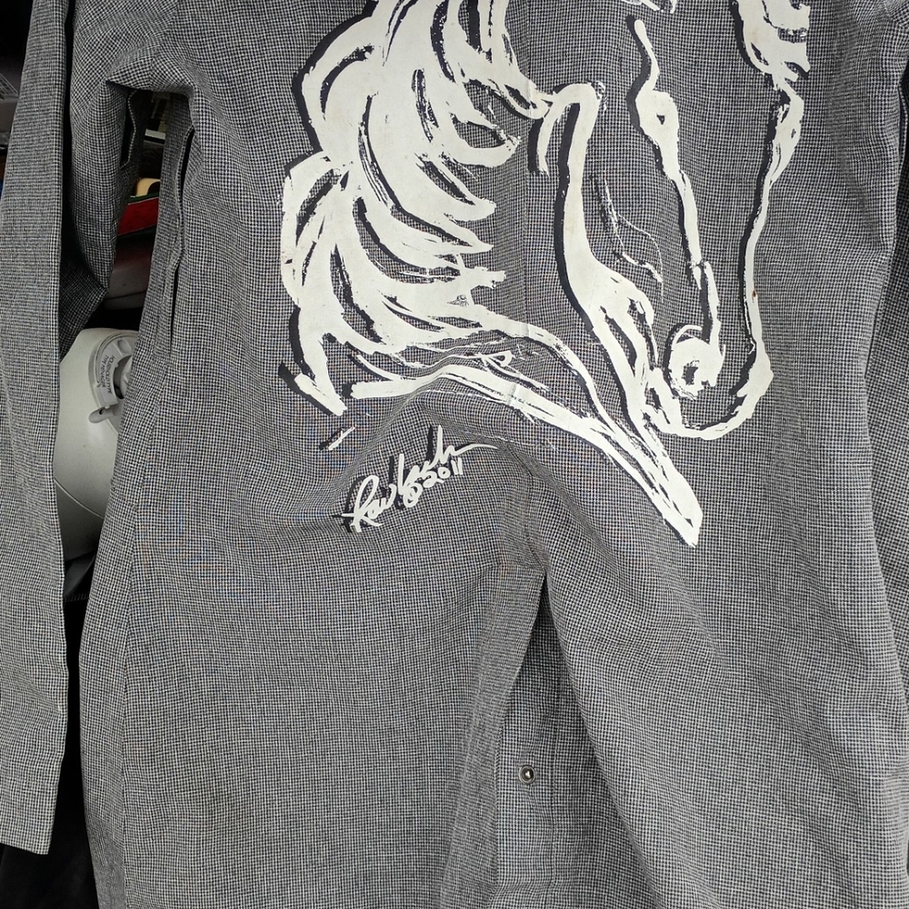 Gray Long Sleeve Shirt with White Horse Design
